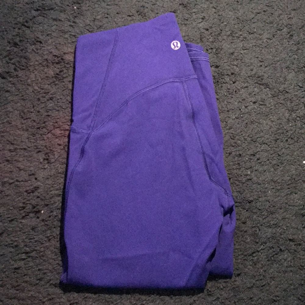 Brand new never worn lululemon sz 4 knee high lilac leggings